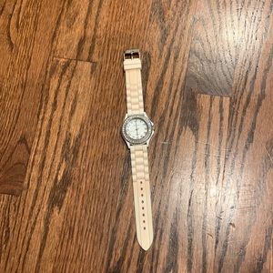 White Diamond Surrounded Watch